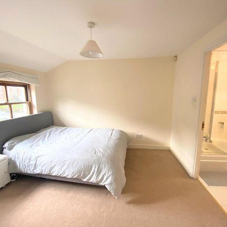 Cozy Double Room Next To Putney Bridge And High Street London Exterior photo